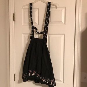 Suspender skirt